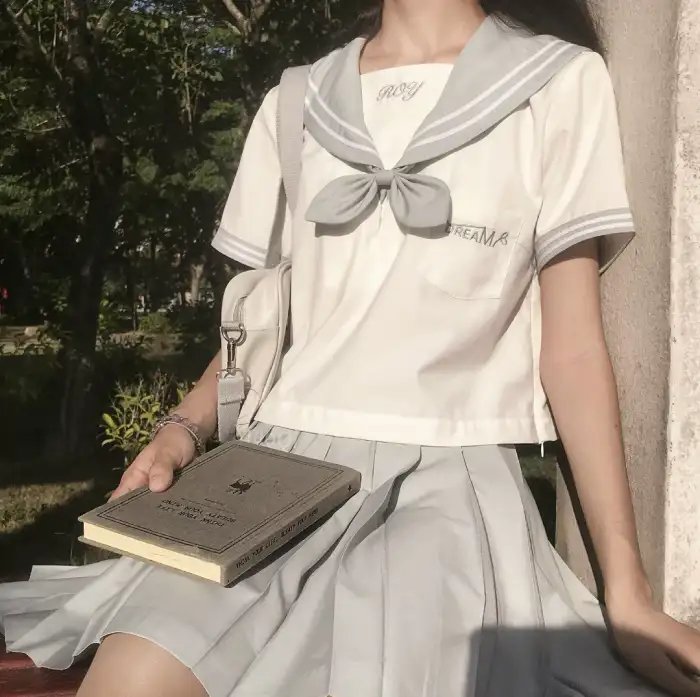 女孩爱跑步